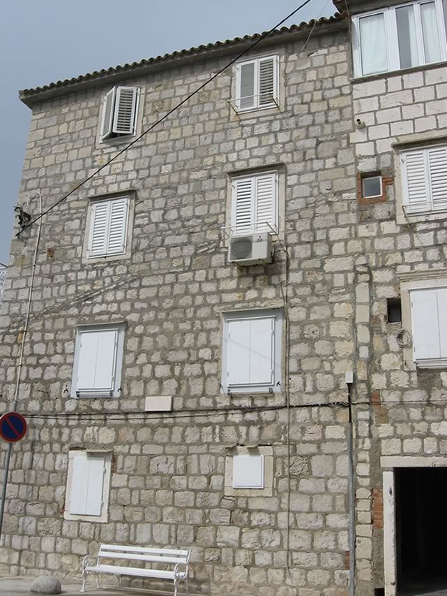 facade 2