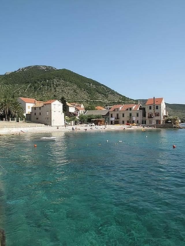 spiaggia più vicina